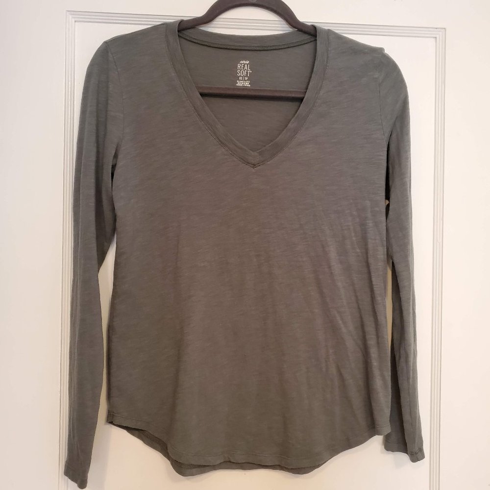 Aerie long sleeve Olive Green Tee